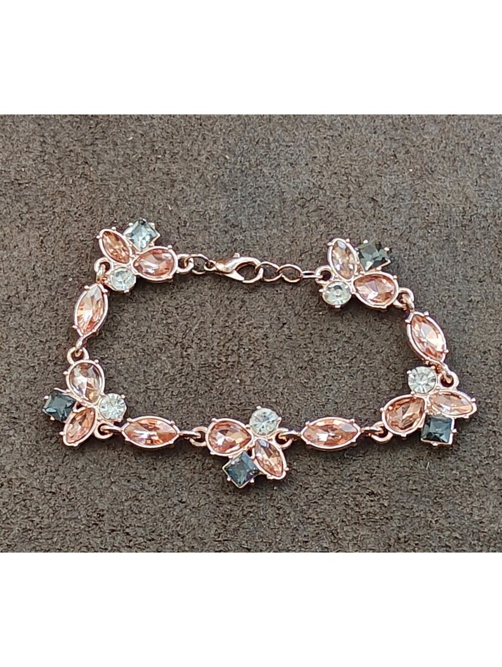 Pretty Paparazzi Rose Gold Floral Bracelet